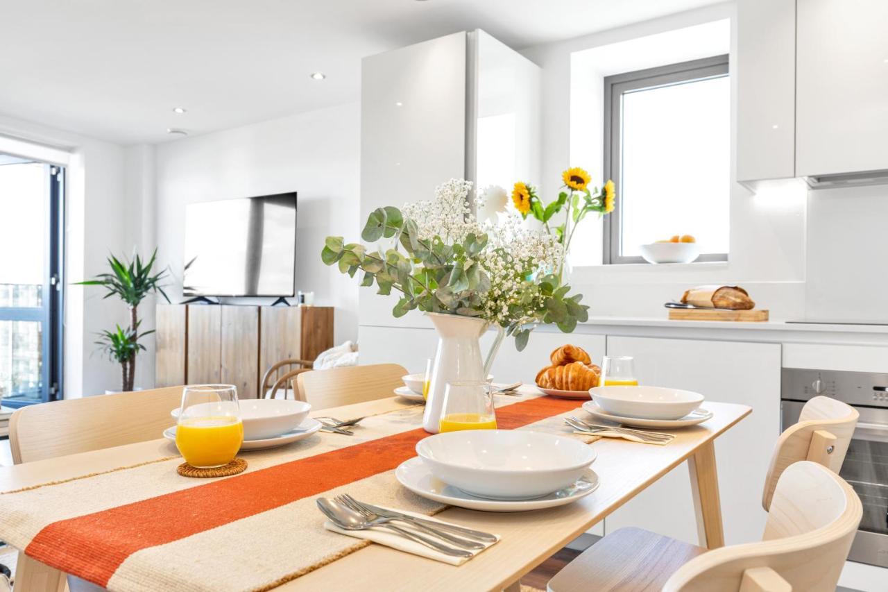 Modern Luxe Apt Just 10 Mins From Tower Bridge! Easy Access To Tube And Bus London Eksteriør bilde