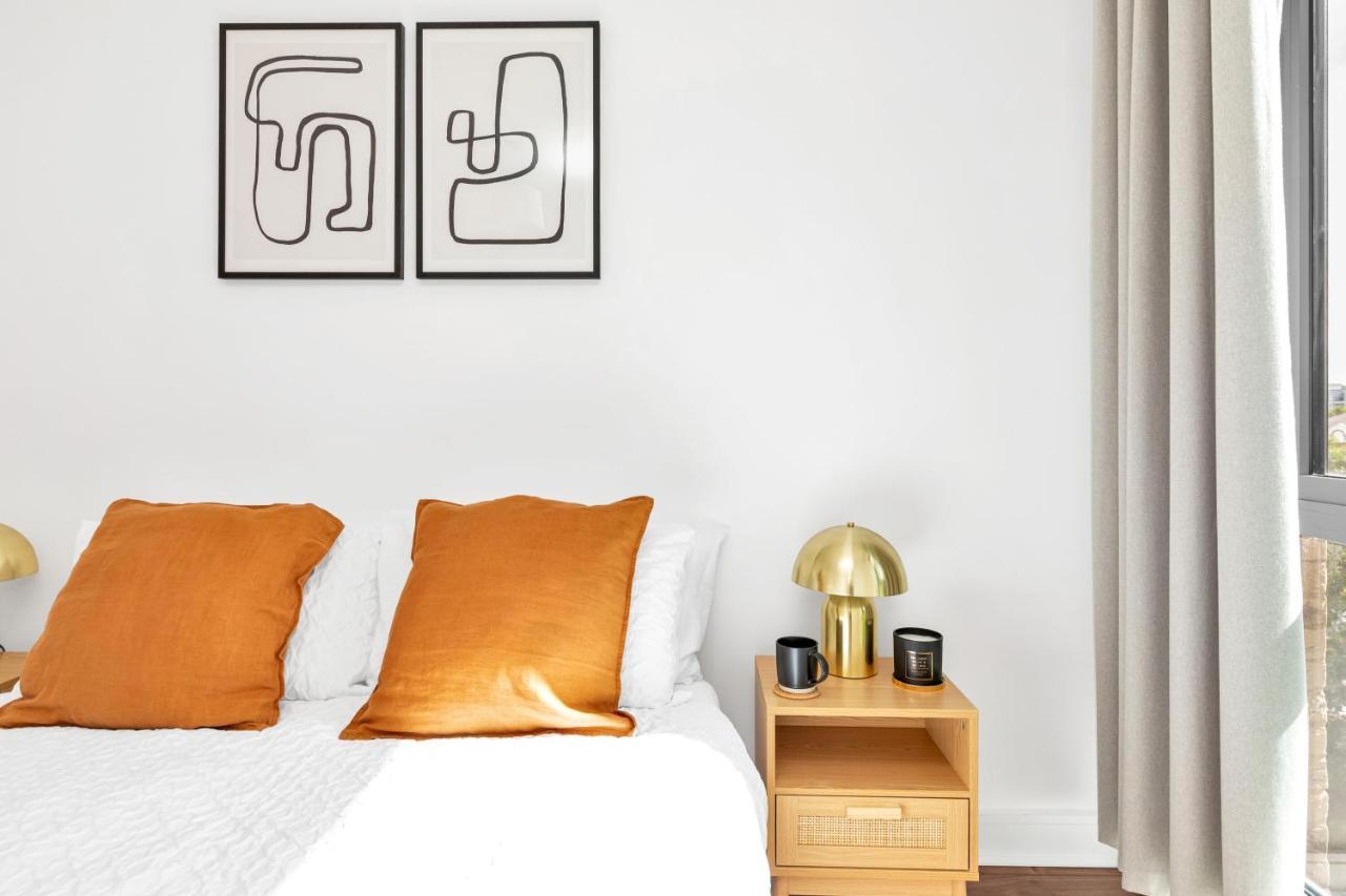 Modern Luxe Apt Just 10 Mins From Tower Bridge! Easy Access To Tube And Bus London Eksteriør bilde