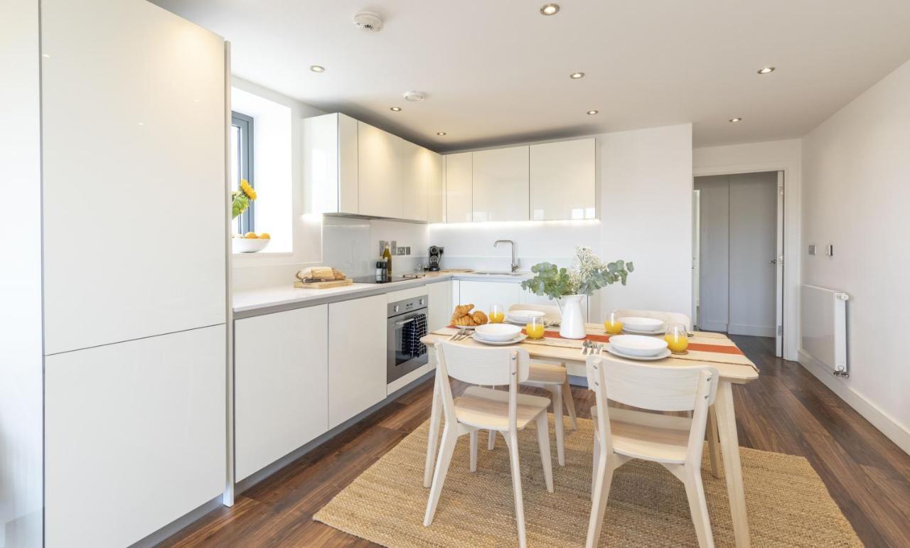 Modern Luxe Apt Just 10 Mins From Tower Bridge! Easy Access To Tube And Bus London Eksteriør bilde