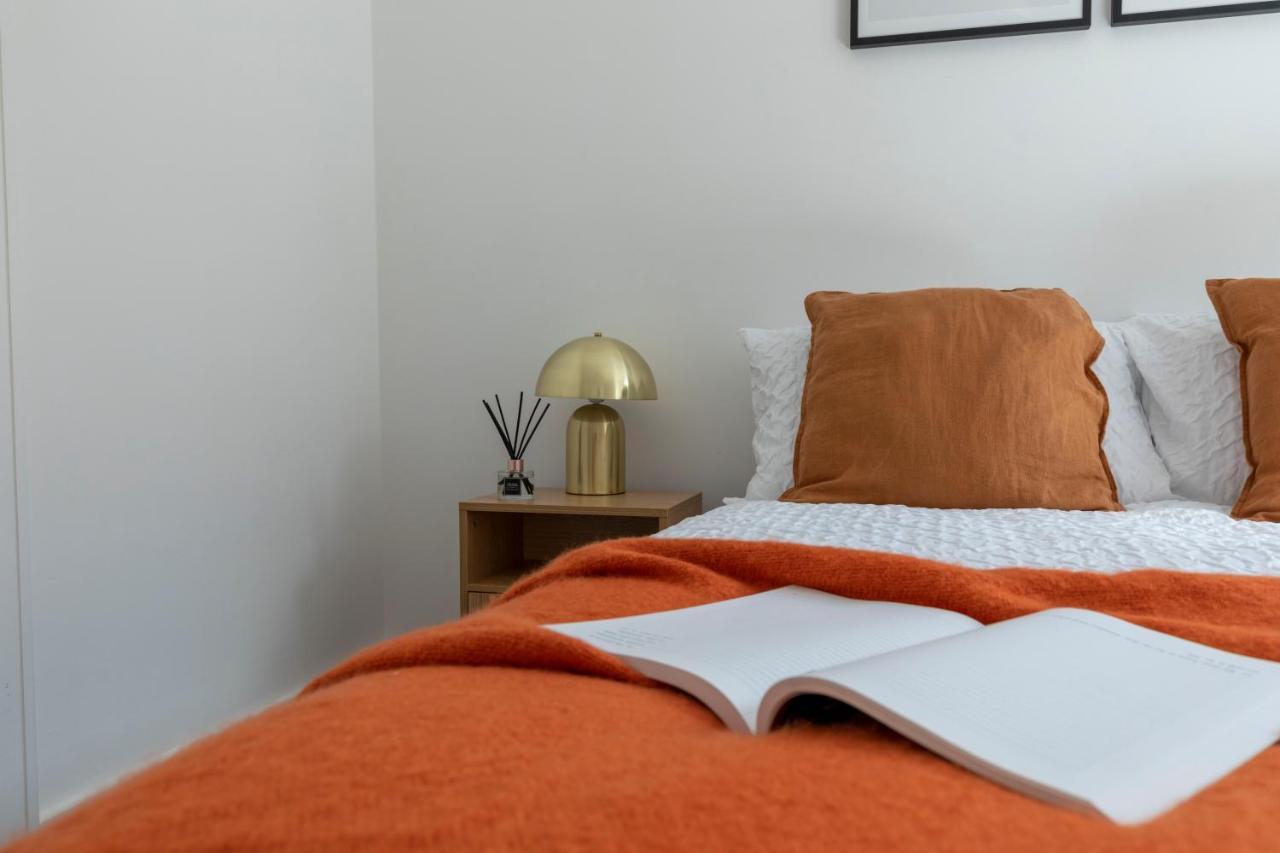 Modern Luxe Apt Just 10 Mins From Tower Bridge! Easy Access To Tube And Bus London Eksteriør bilde