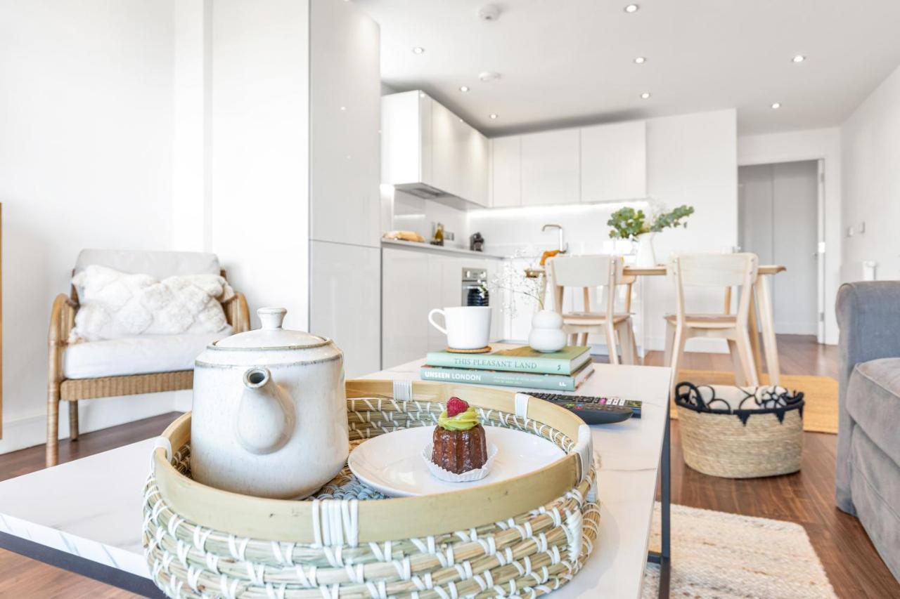 Modern Luxe Apt Just 10 Mins From Tower Bridge! Easy Access To Tube And Bus London Eksteriør bilde